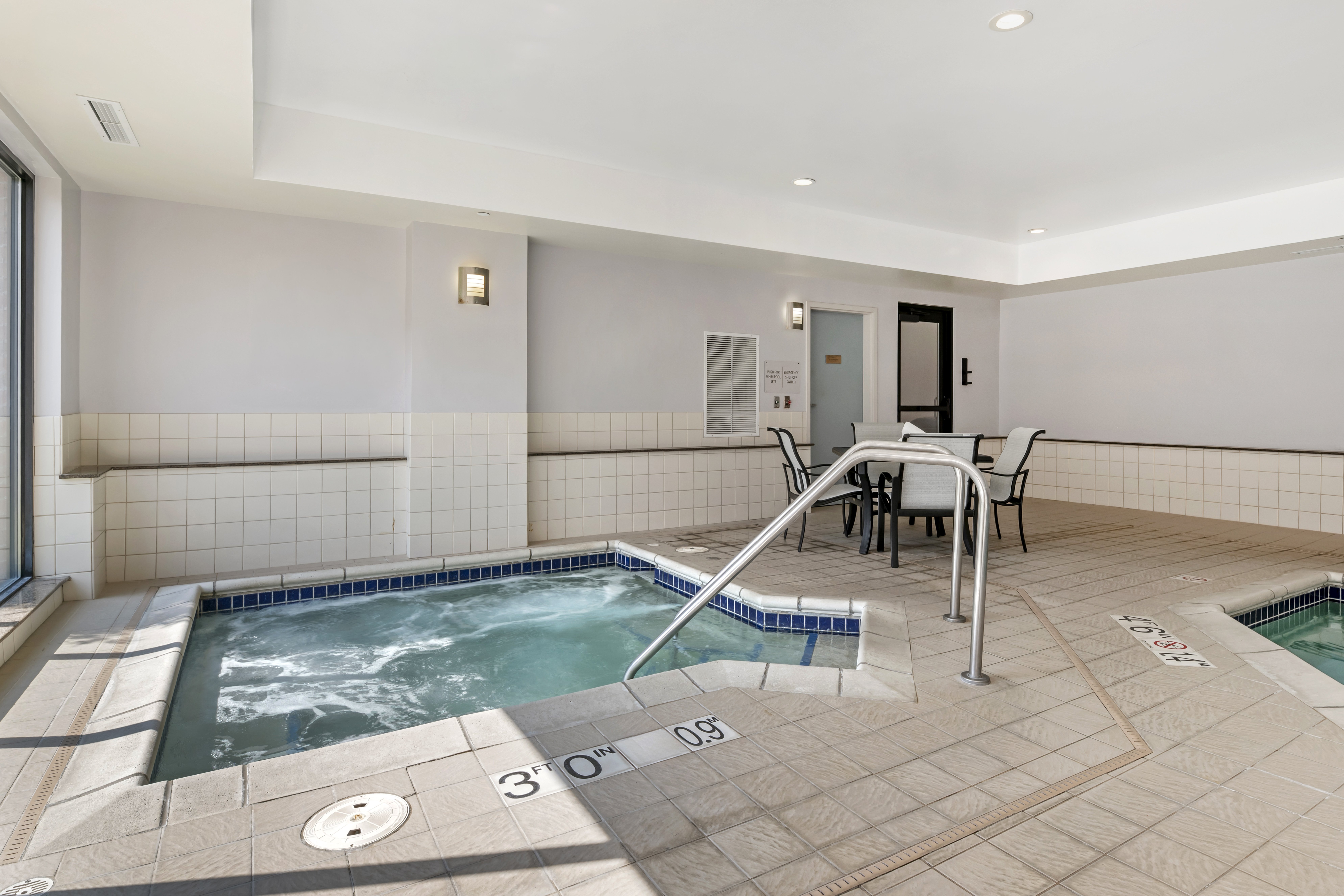 Staybridge Suites Milwaukee West-Oconomowoc 32/73