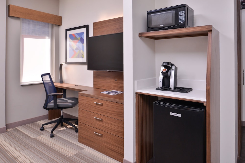 Holiday Inn Express New Orleans St Charles 38/43