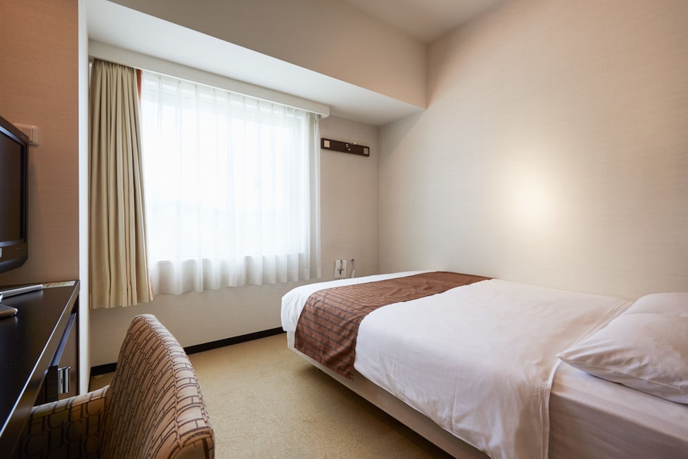 ROOM, DOUBLE BED