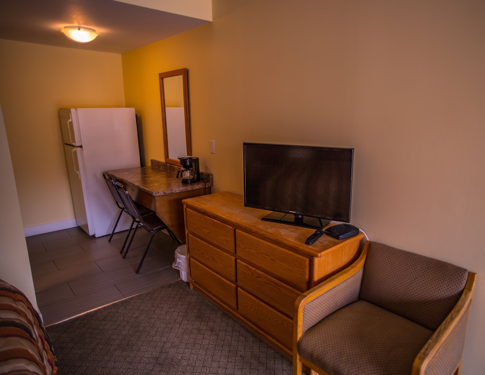 Sahara Courtyard Inn Penticton 66/77