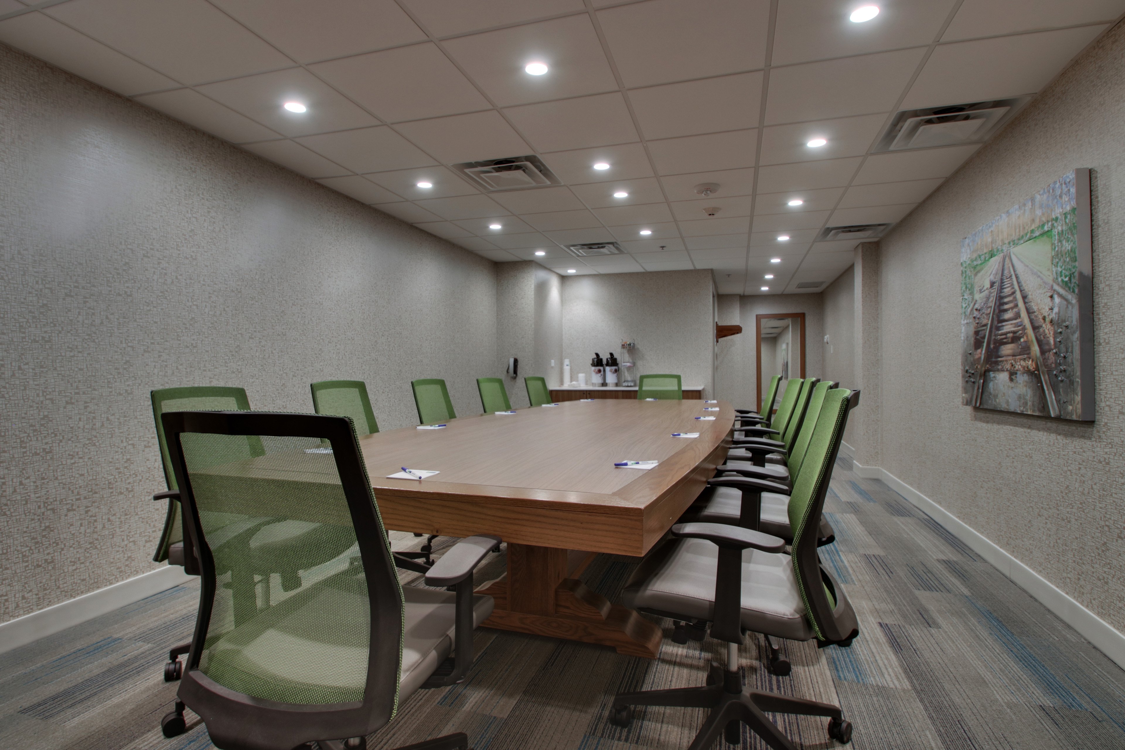 Holiday Inn Express & Suites AURORA NAPERVILLE 40/41