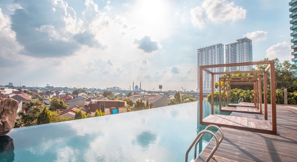 8rooms @ Grand Kamala Lagoon 30/34