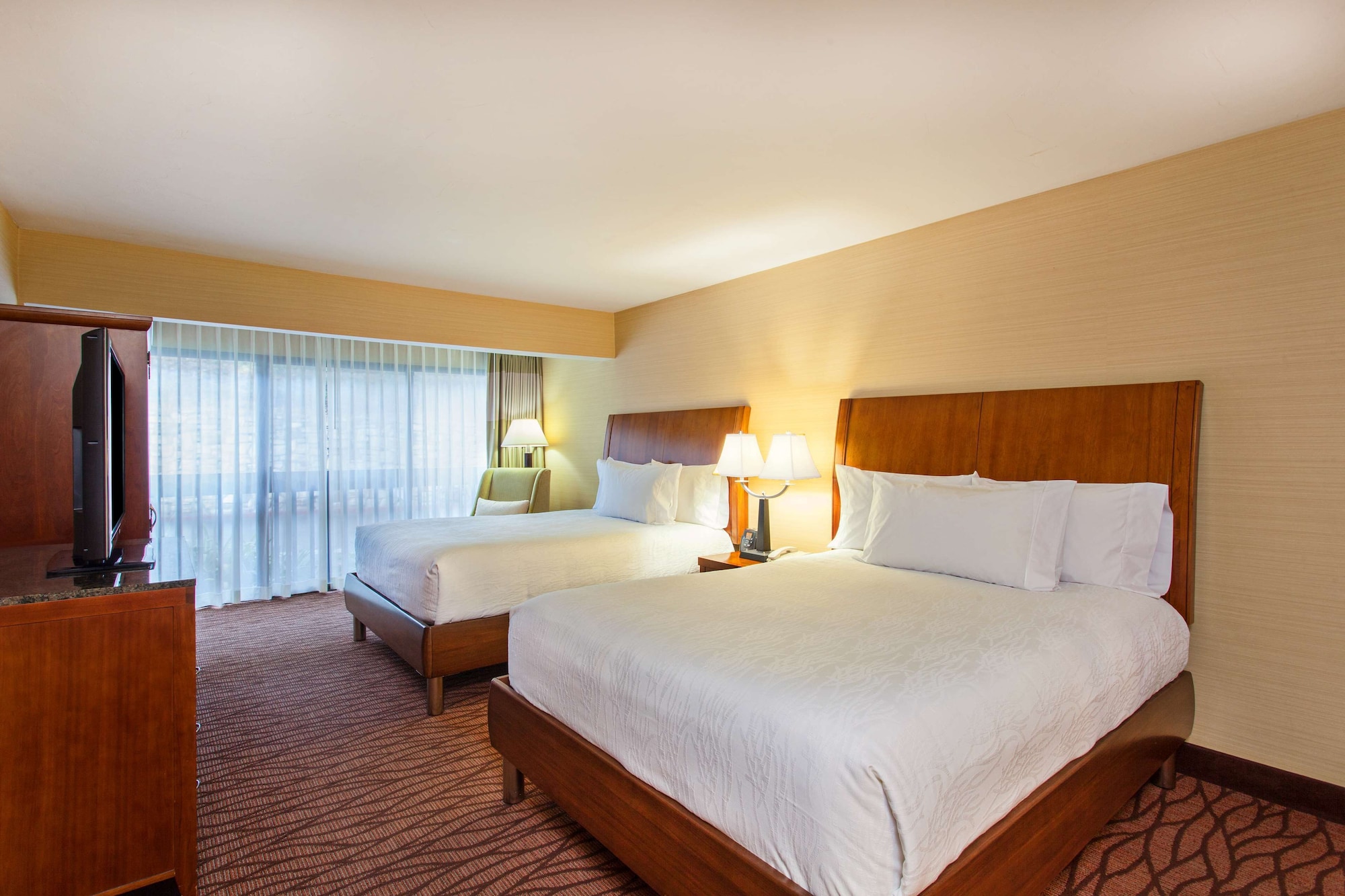 1 BEDROOM, SUITE, 2 QUEEN BEDS, SOFA, BALCONY