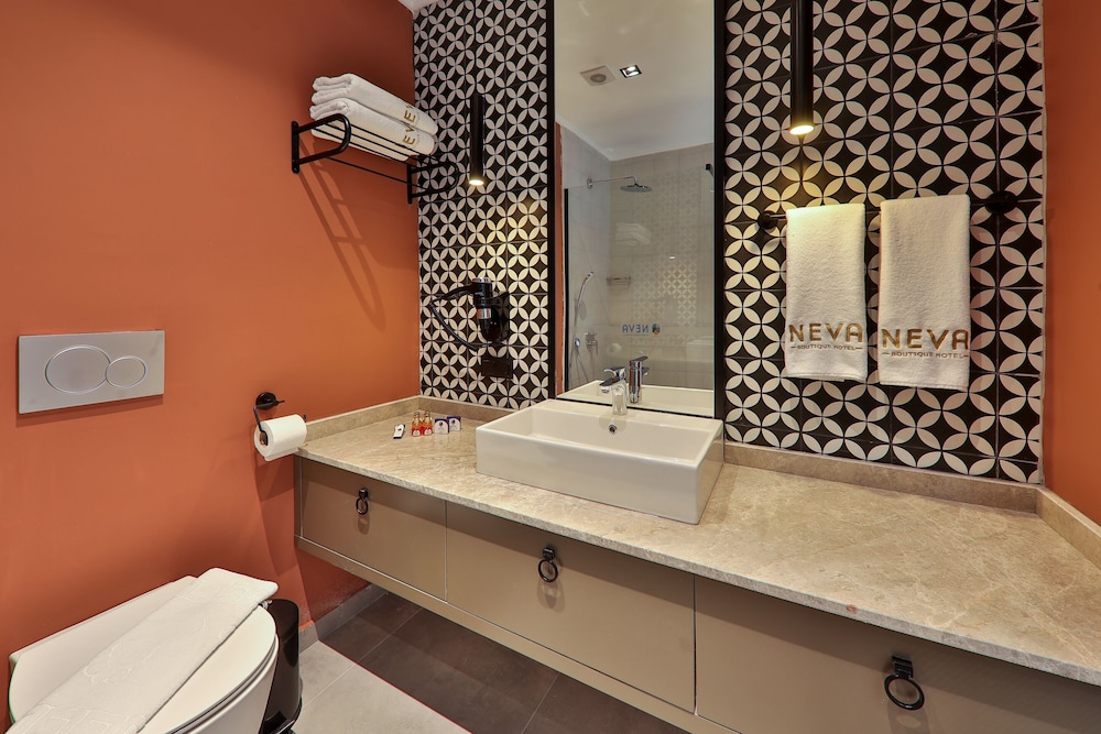 Neva Boutique Hotel 42/50