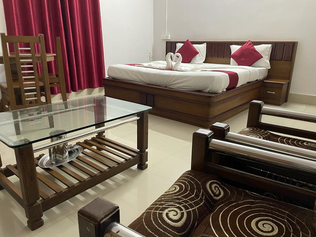 Super, Deluxe, Double Bed