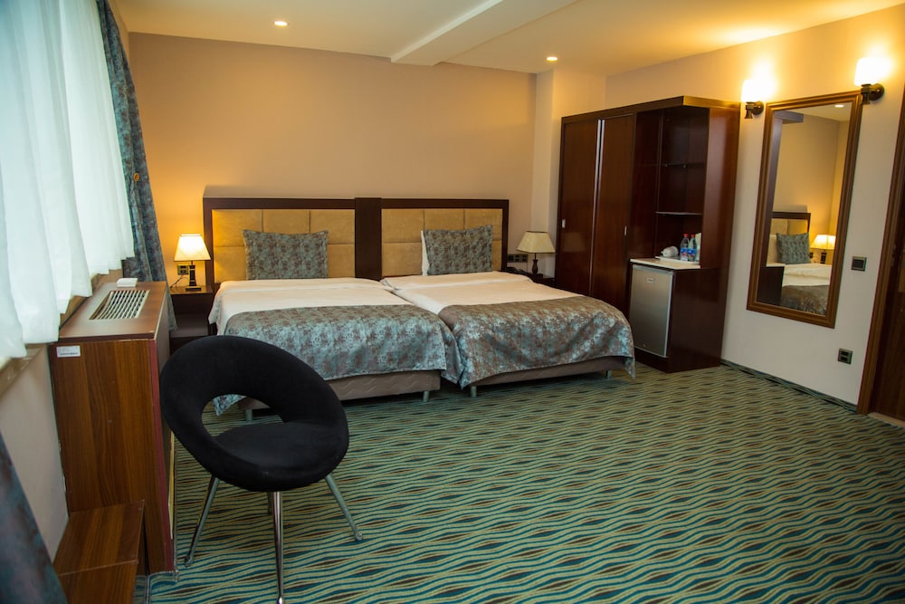 RUMA PORT HOTEL 9/43