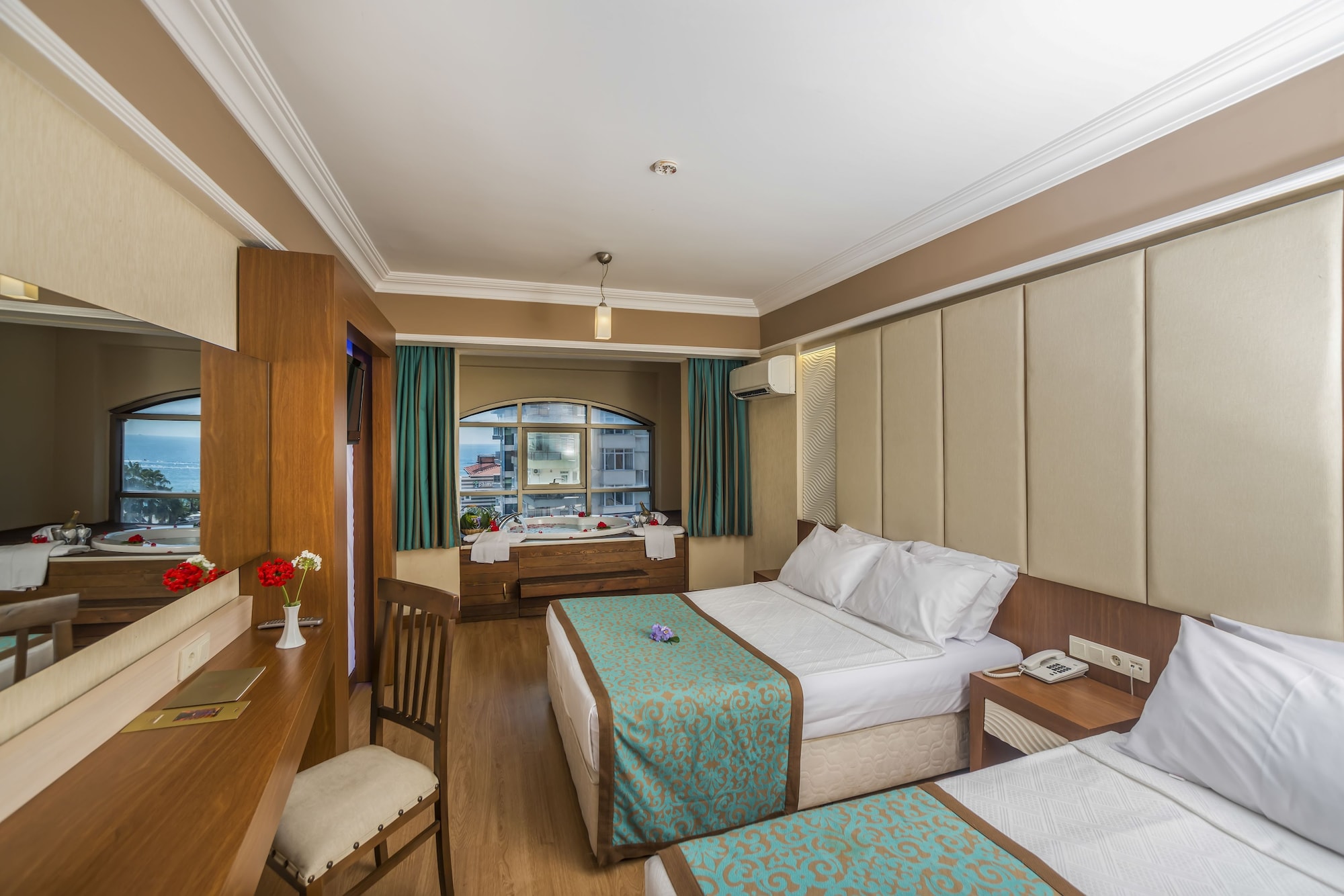 STANDARD, DOUBLE BED, BATHTUB