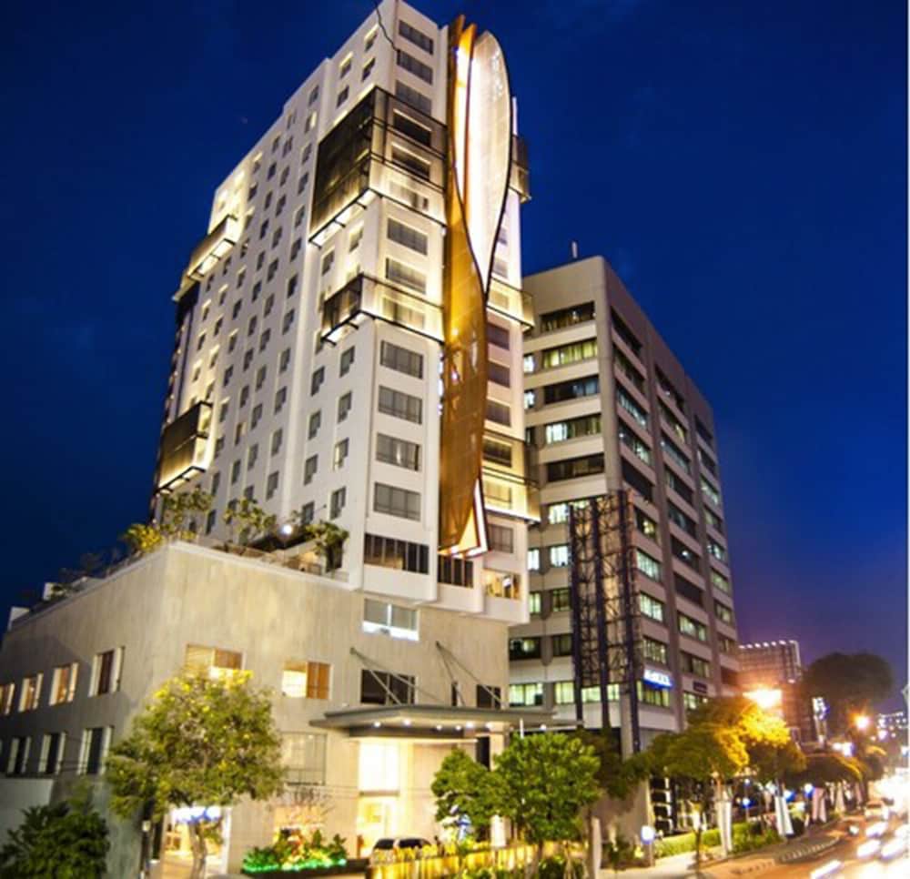 Crown Prince Hotel Surabaya in SURABAYA