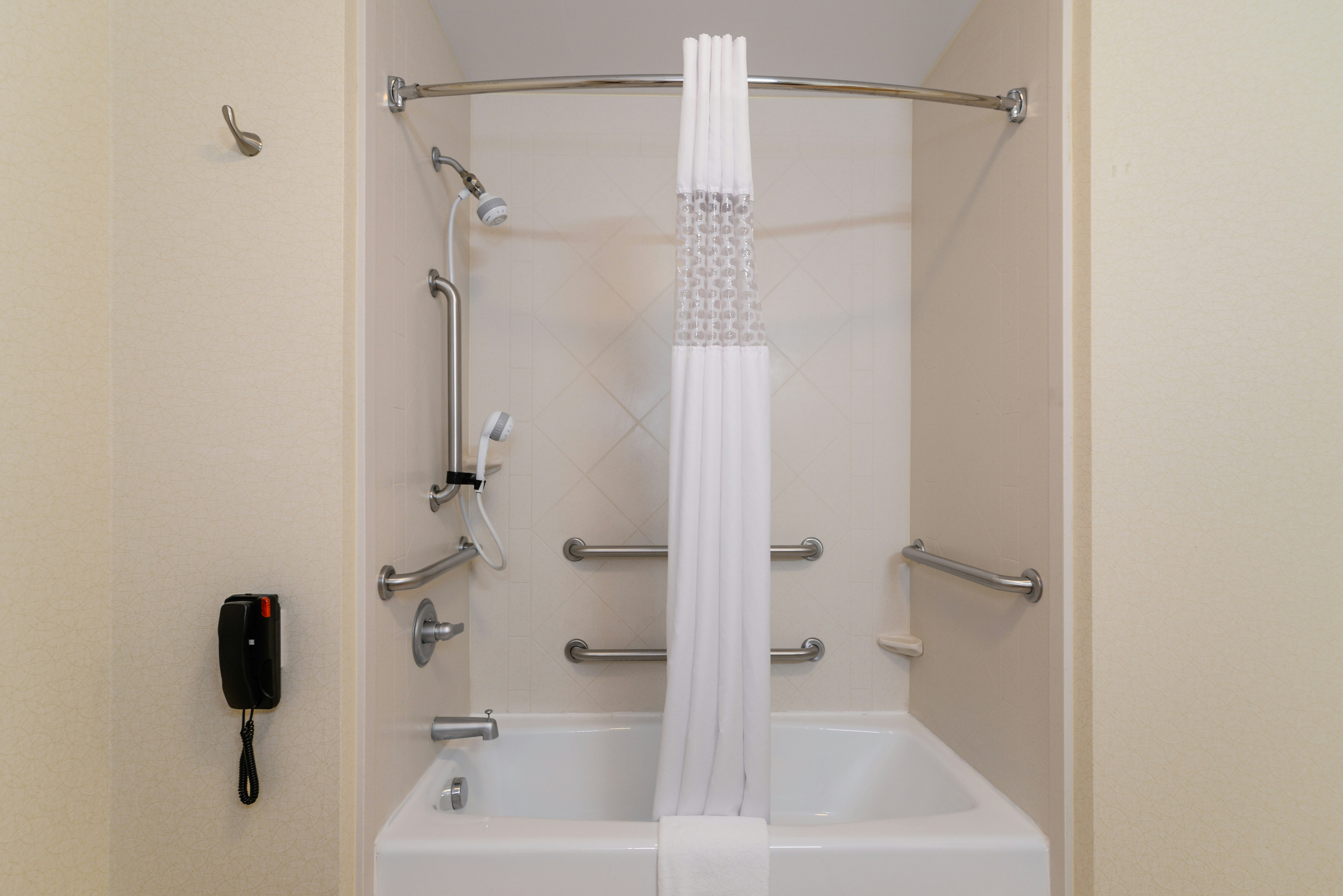 Room, King Bed, Accessible, Hampton Inn And Suites Detroit/Chesterfield Township 4/4