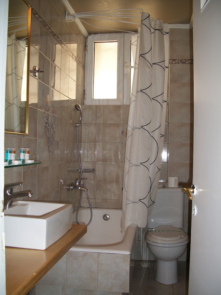 Minoa Hotel 21/22