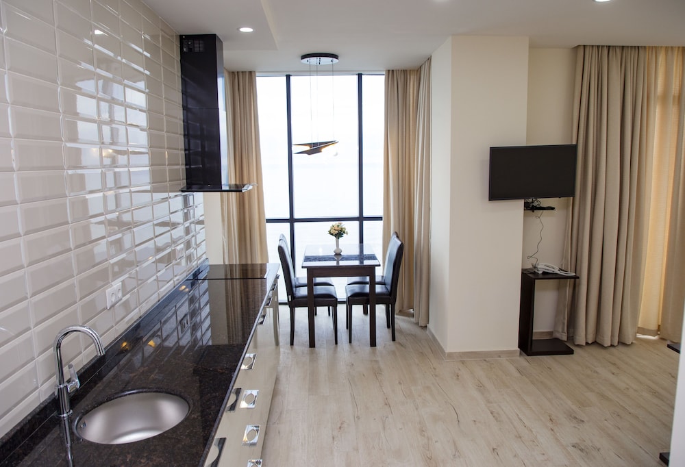 Aqua Batumi Hotel & Apartments 22/46