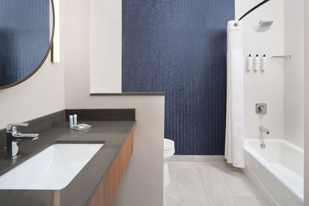 Fairfield Inn & Suites Fort Lauderdale Northwest 25/27