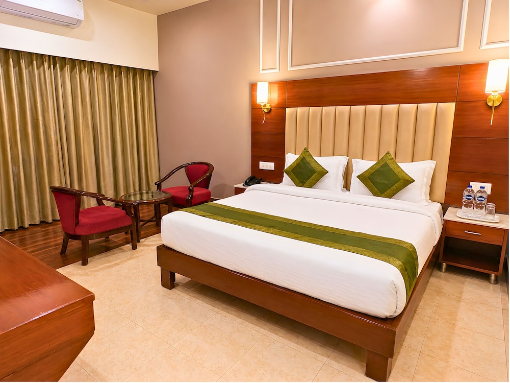 Riverside Resort 20/49