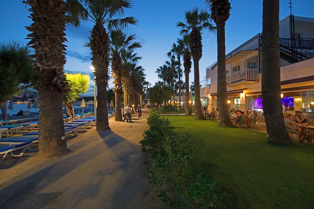 Sami Beach Hotel 40/50