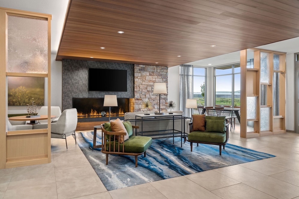 Fairfield Inn & Suites Baraboo 16/32