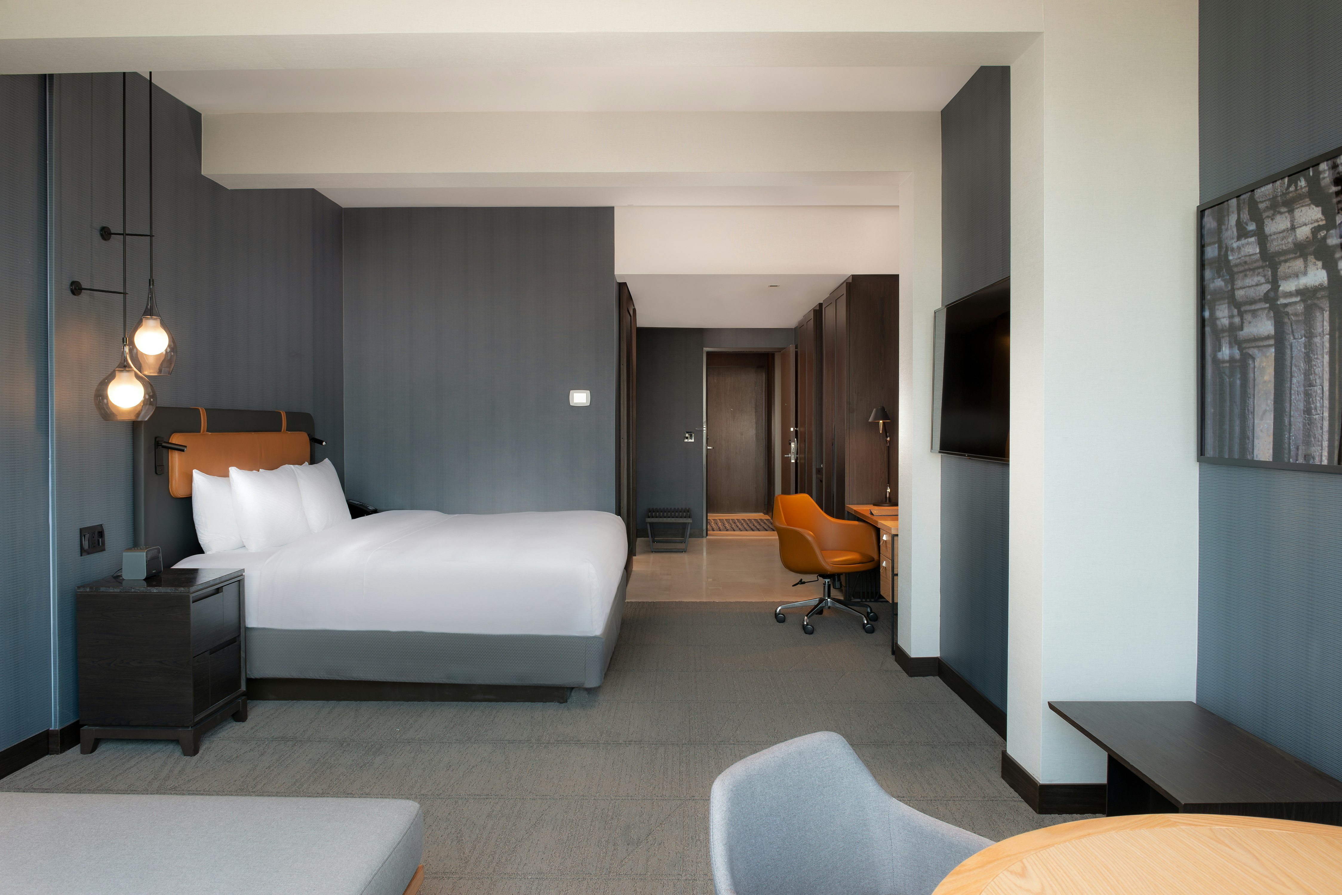 JUNIOR SUITE, KING BED