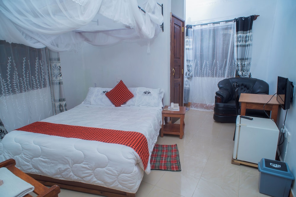 Arusha Giraffe Lodge 10/50