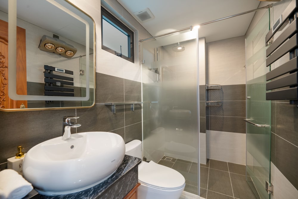 Monalisa Luxury Hotel 41/42