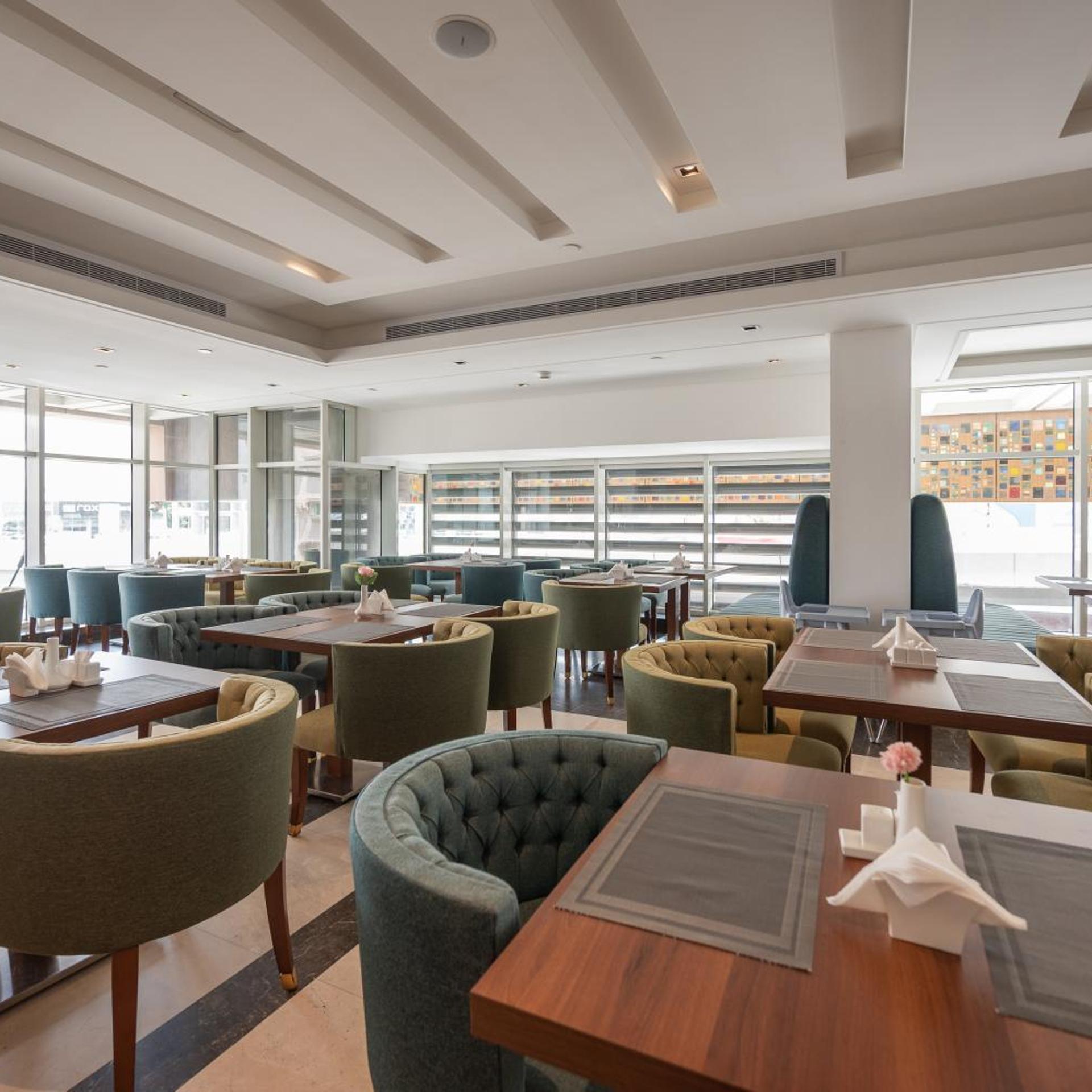 فندق ويك اند صاري(Weekend Hotel Sari) 73/80