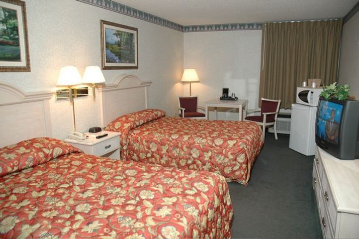 Key West Inn Baxley 2/7