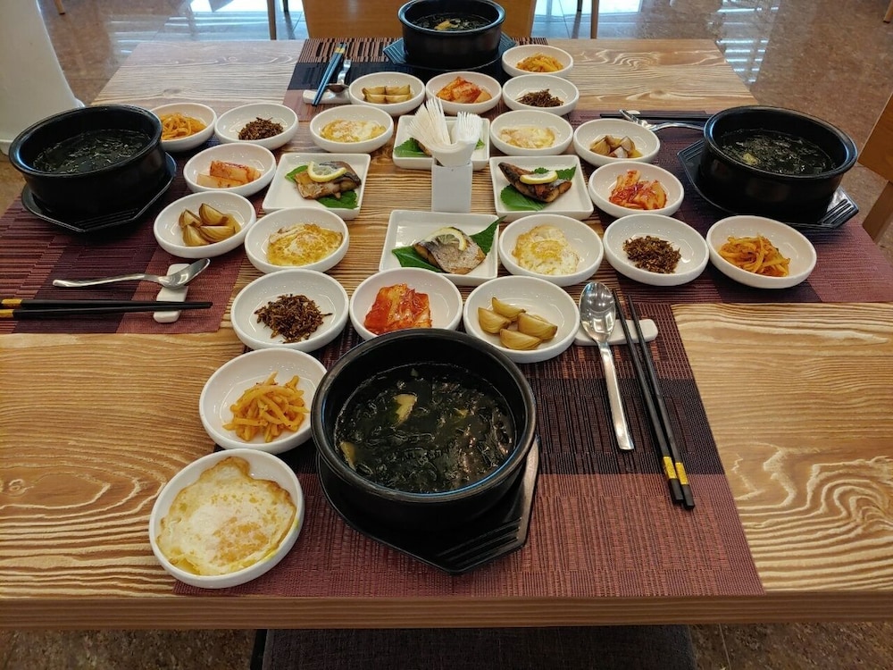 Jeju Noblesse Tourist Hotel 22/31