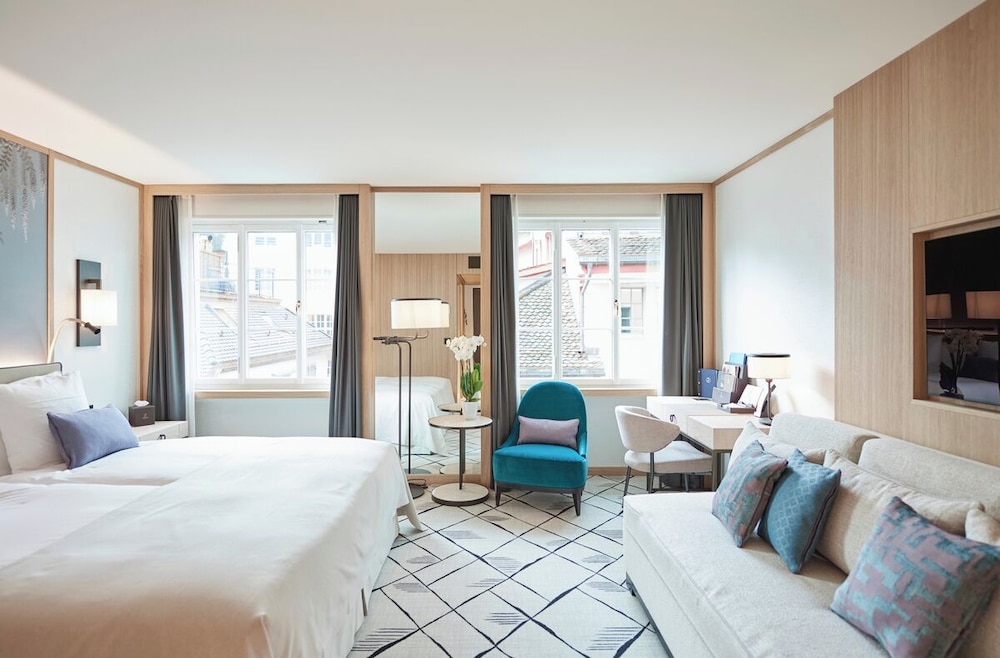 CITY, DOUBLE BED