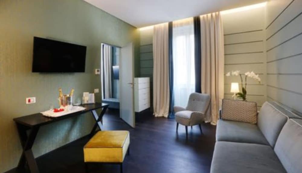 Stendhal Luxury Suites 28/39