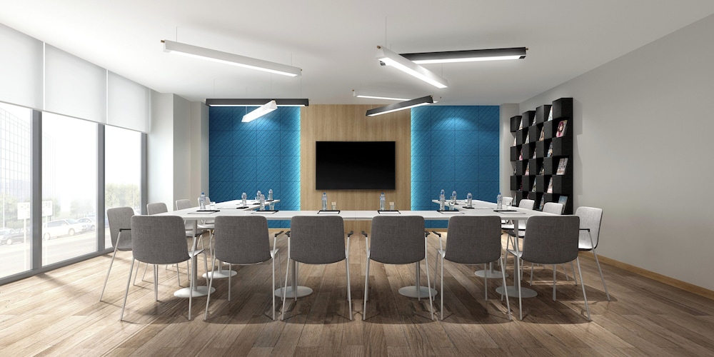 Holiday Inn Express Dongli 35/40