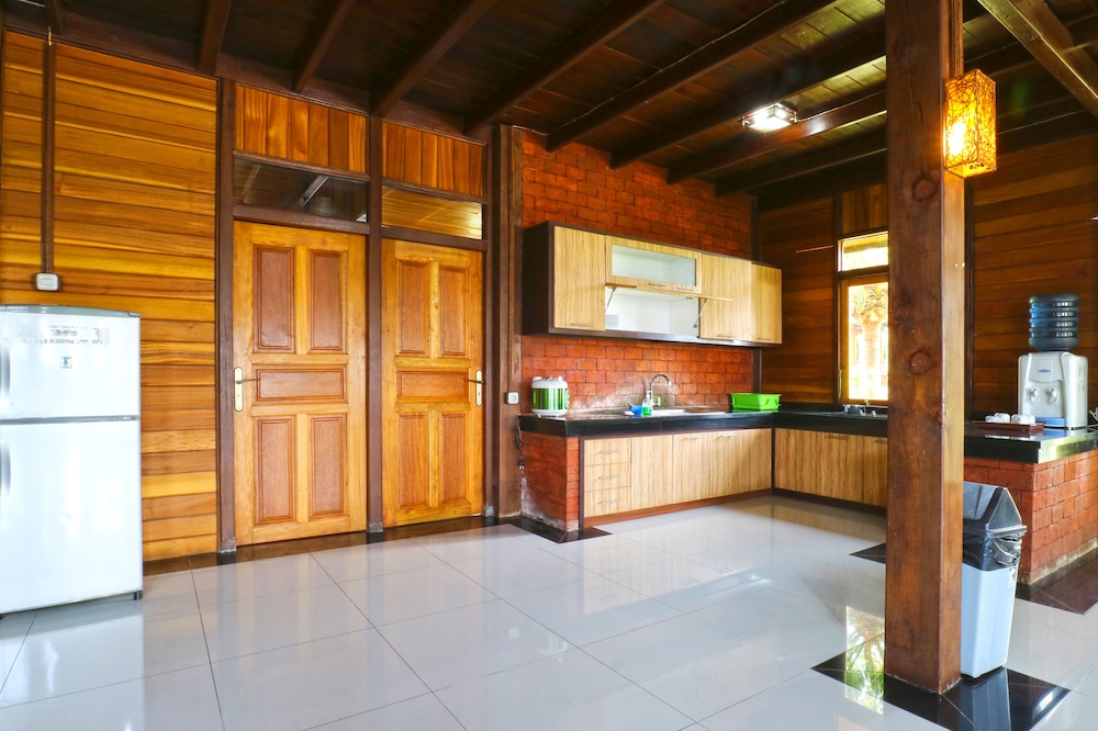 Villa Gardenia Bandung [VR] 19/60
