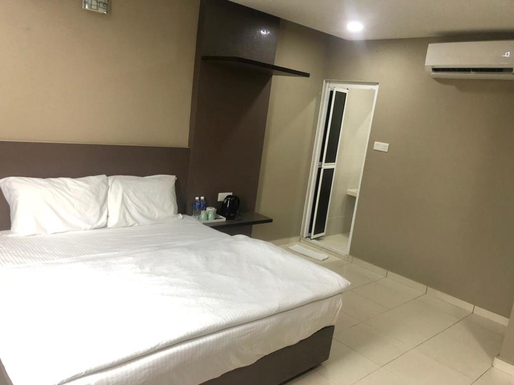 Supreme, Deluxe, King Bed