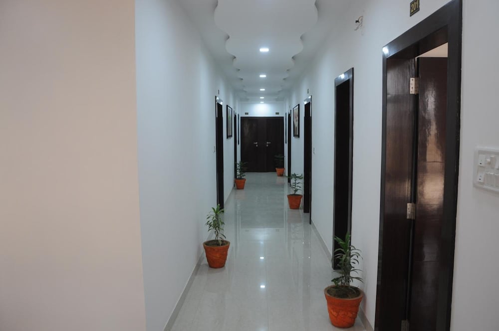 Hotel Radhika Jaisalmer 33/48