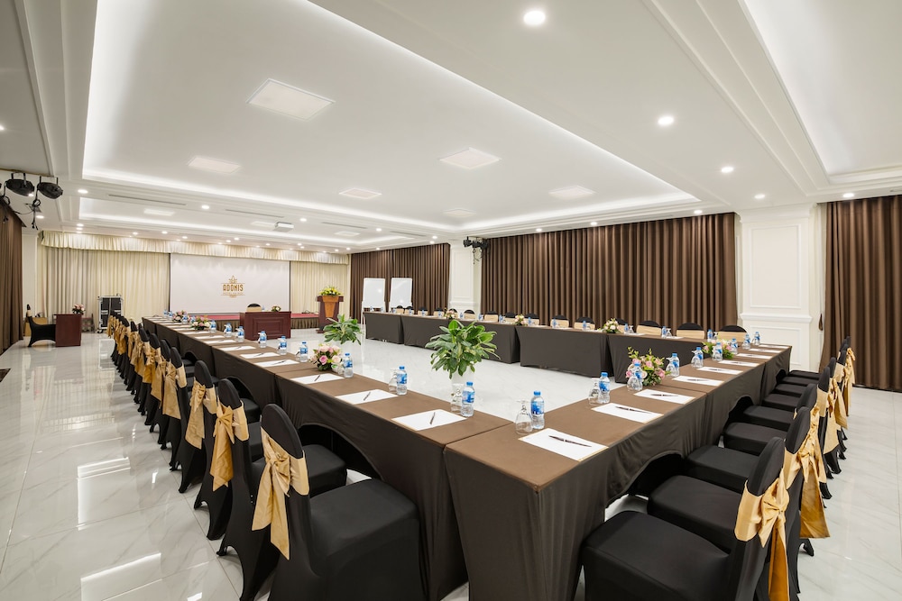 Adonis Hotel 43/55