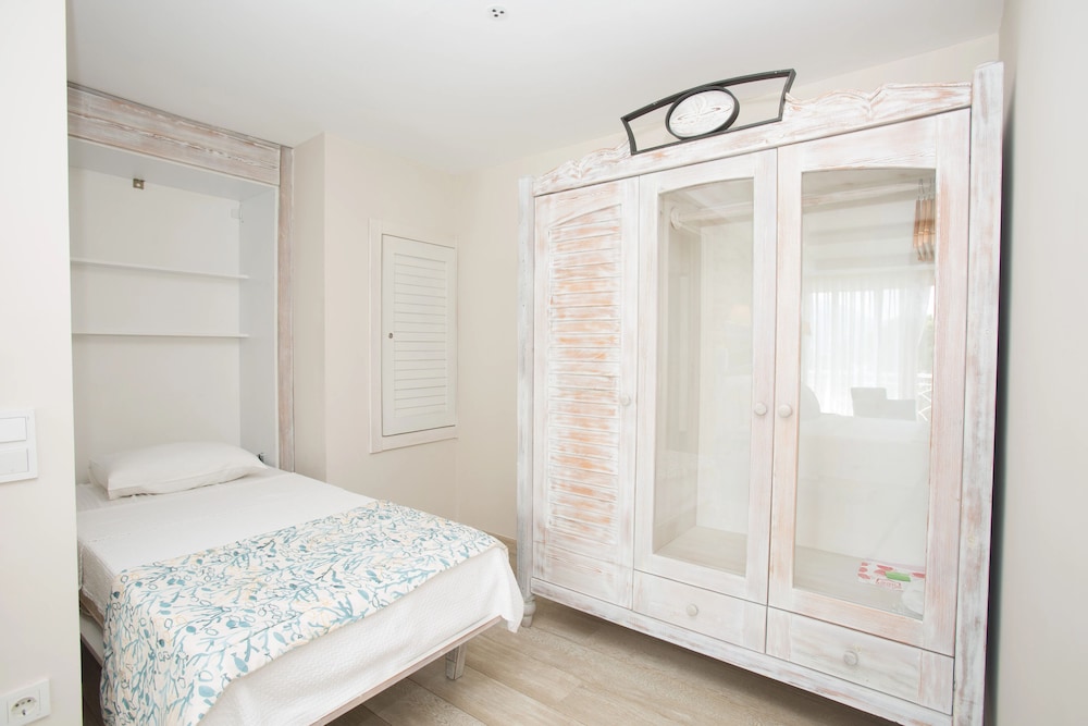 Deluxe, Triple, Sea View