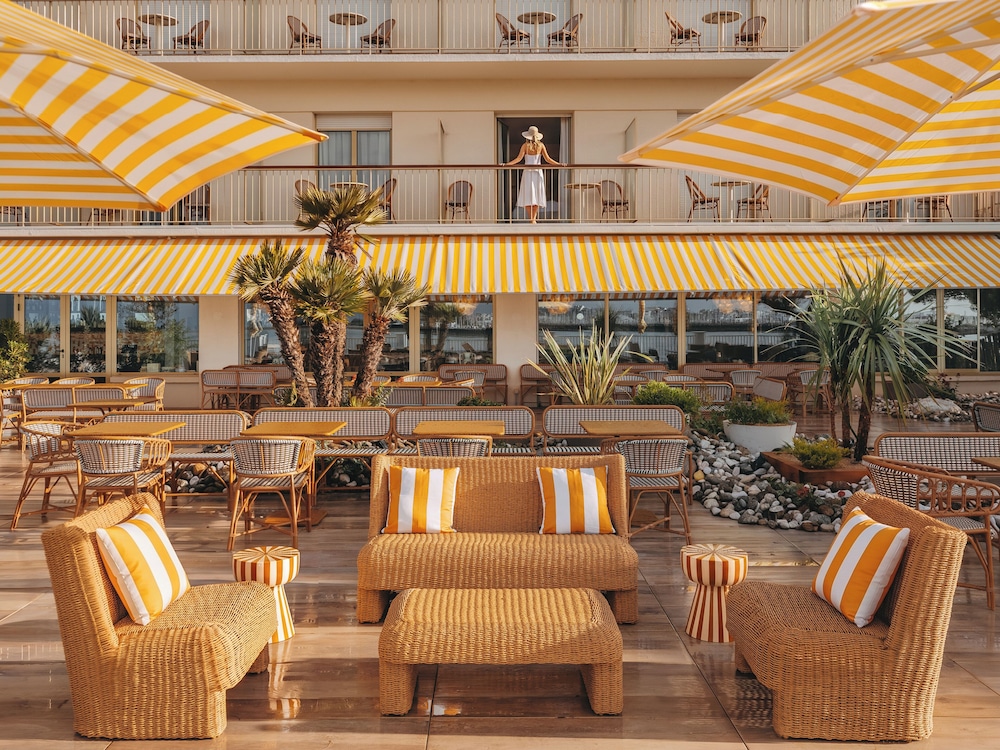 Hotel Les Brises 56/78