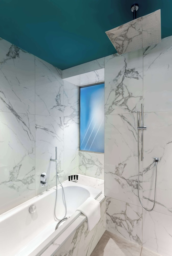 غرفة بسرير كينج، Hyatt Centric Jumeirah Dubai 3/5