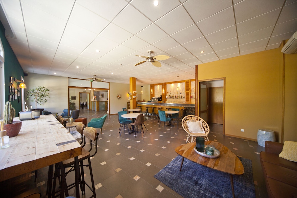 Splendid Hotel 60/71