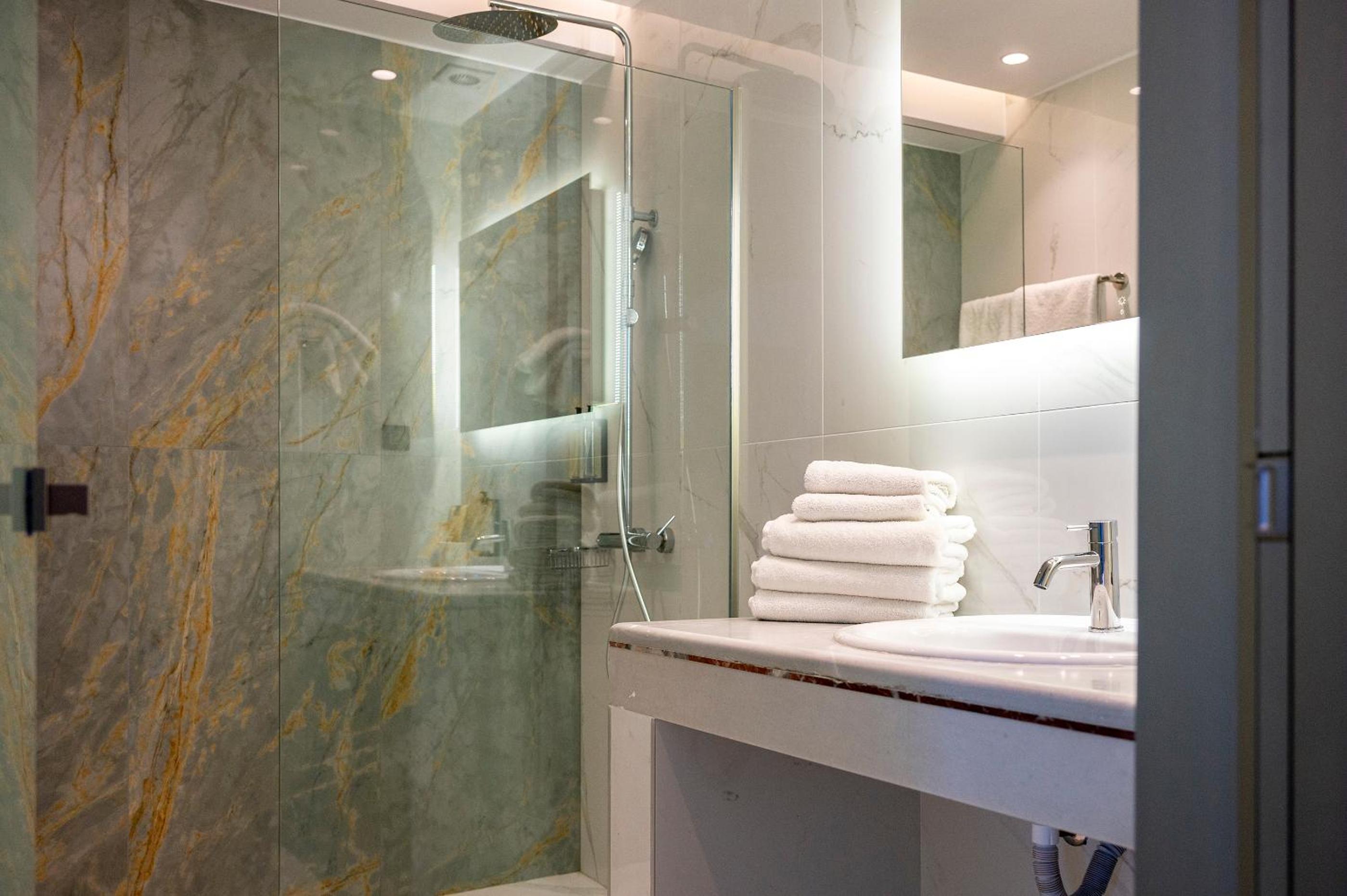 Superior, Double Bed, Inland View, Private Pool، Athina Palace Resort & Spa 10/10