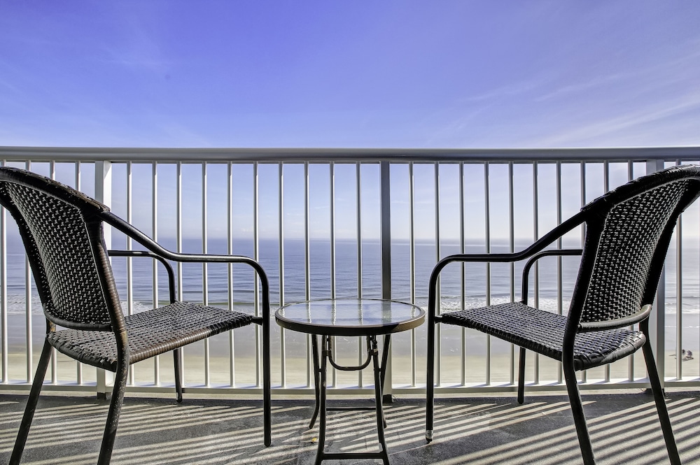 Sands Ocean Club Resort 47/59