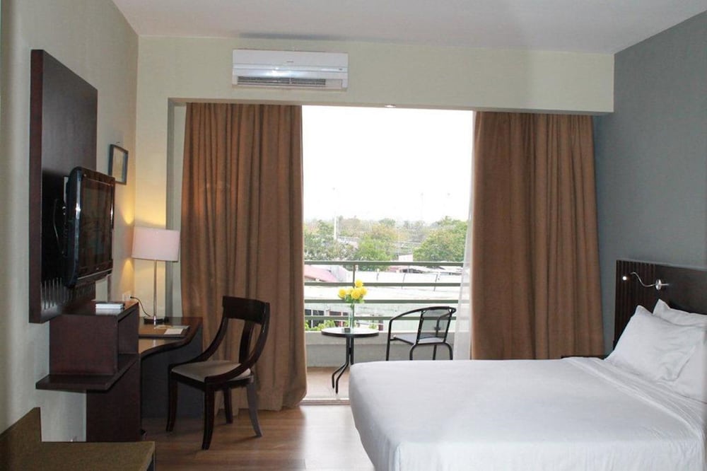 Oakwood Hotel and Apartments Taman Mini Jakarta 27/57