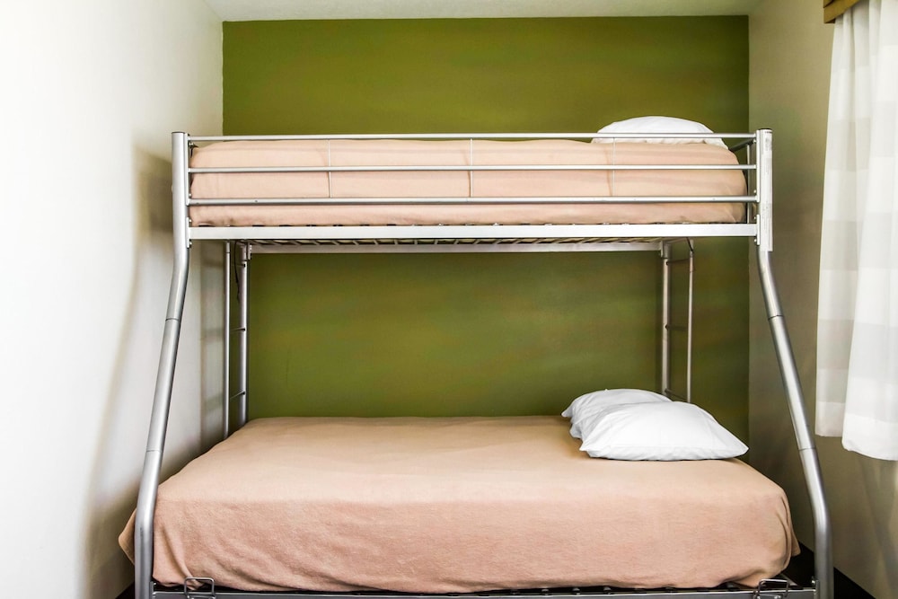 Sleep Inn & Suites Pleasant Hill - Des Moines 20/37