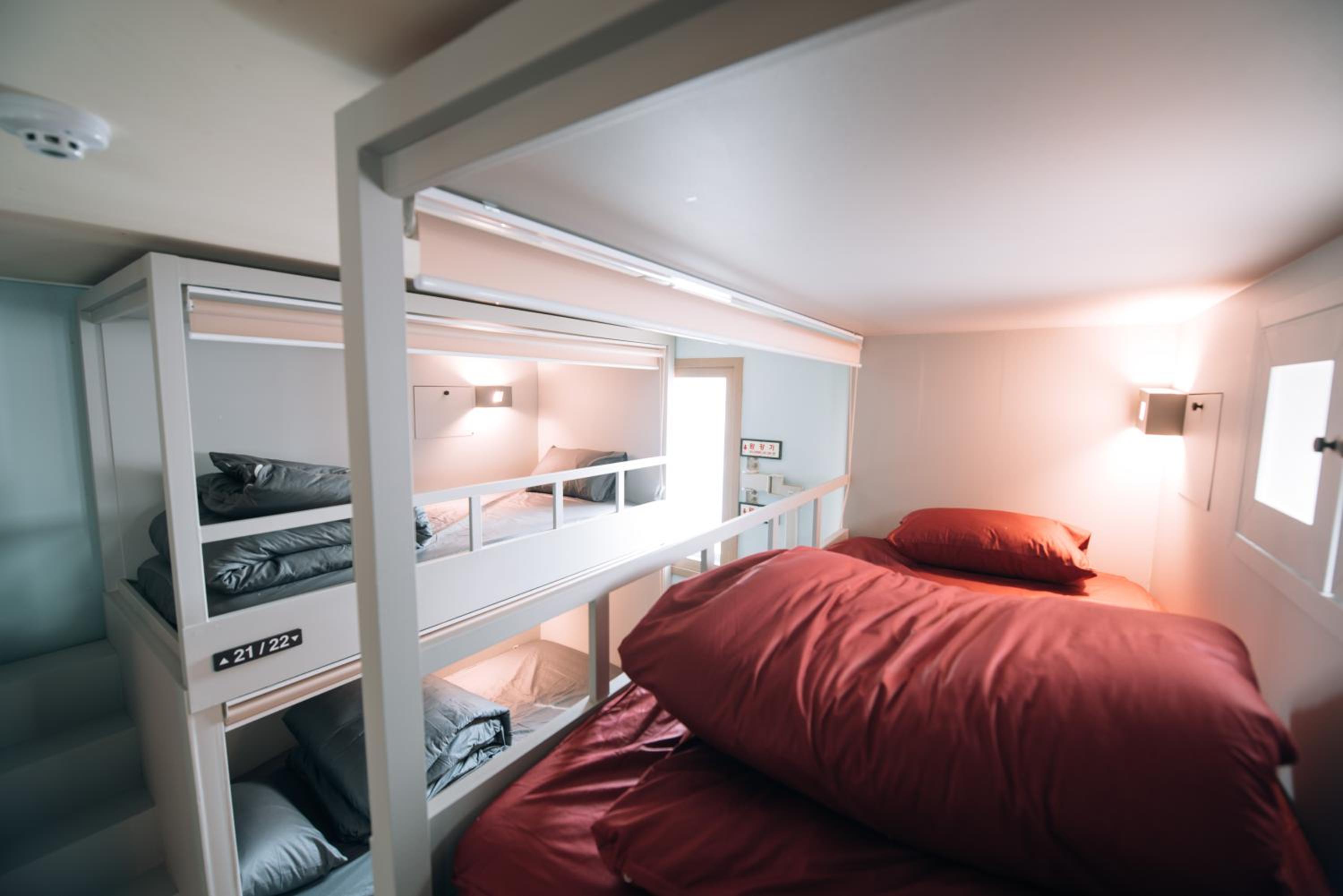 Female Dorm, Female Only