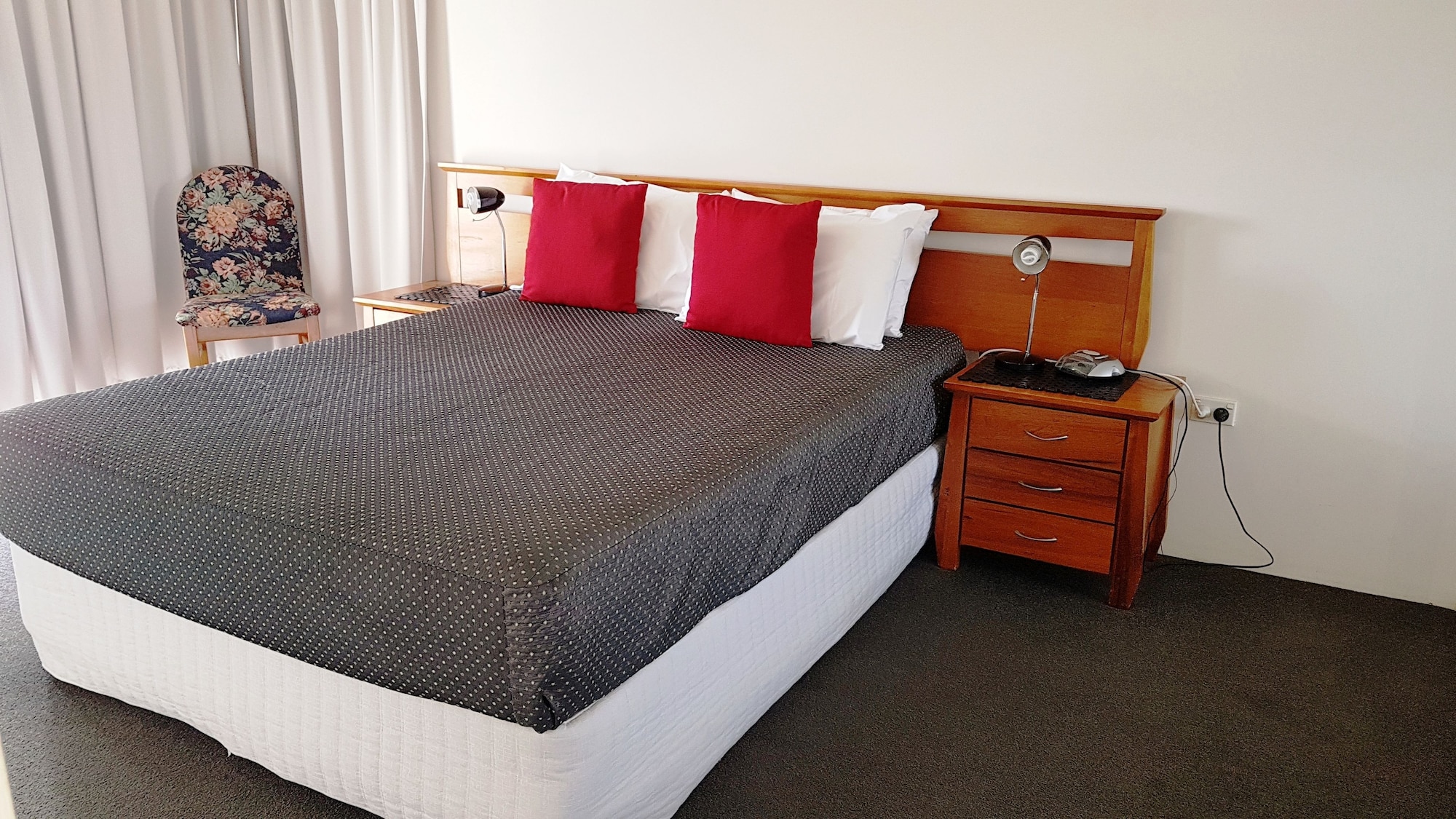 2 Bedrooms, Double and Twin Beds, High Ocean View