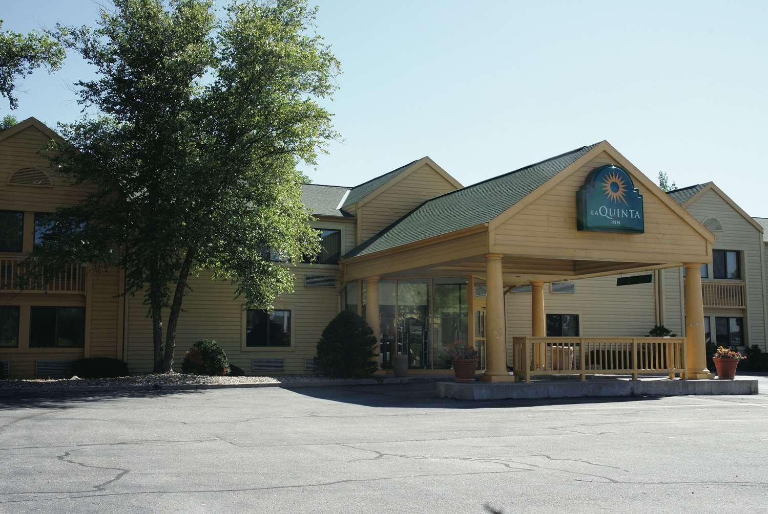 La Quinta Inn Omaha Southwest 4/23