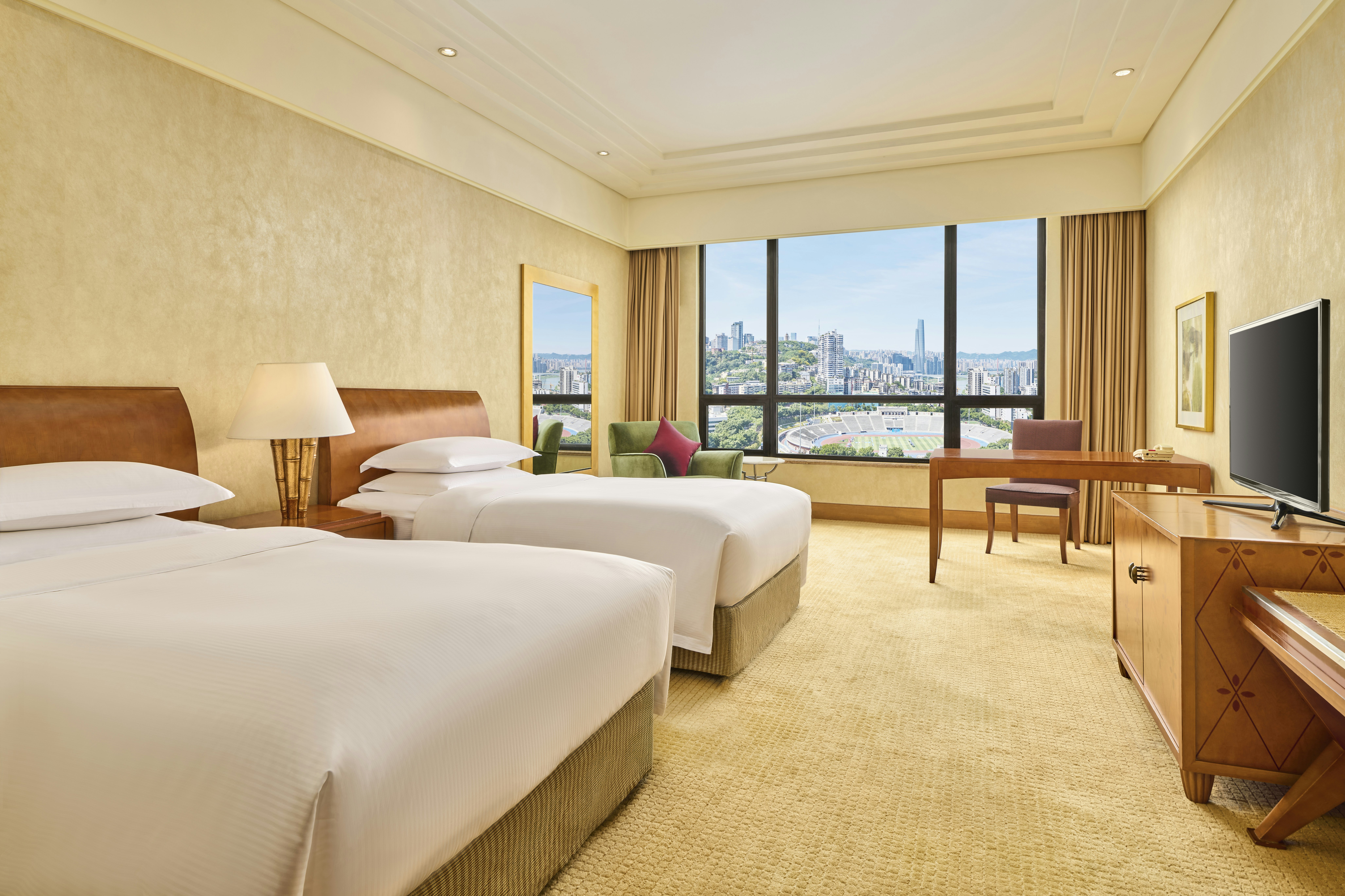 DELUXE, TWIN BEDS, CITY VIEW