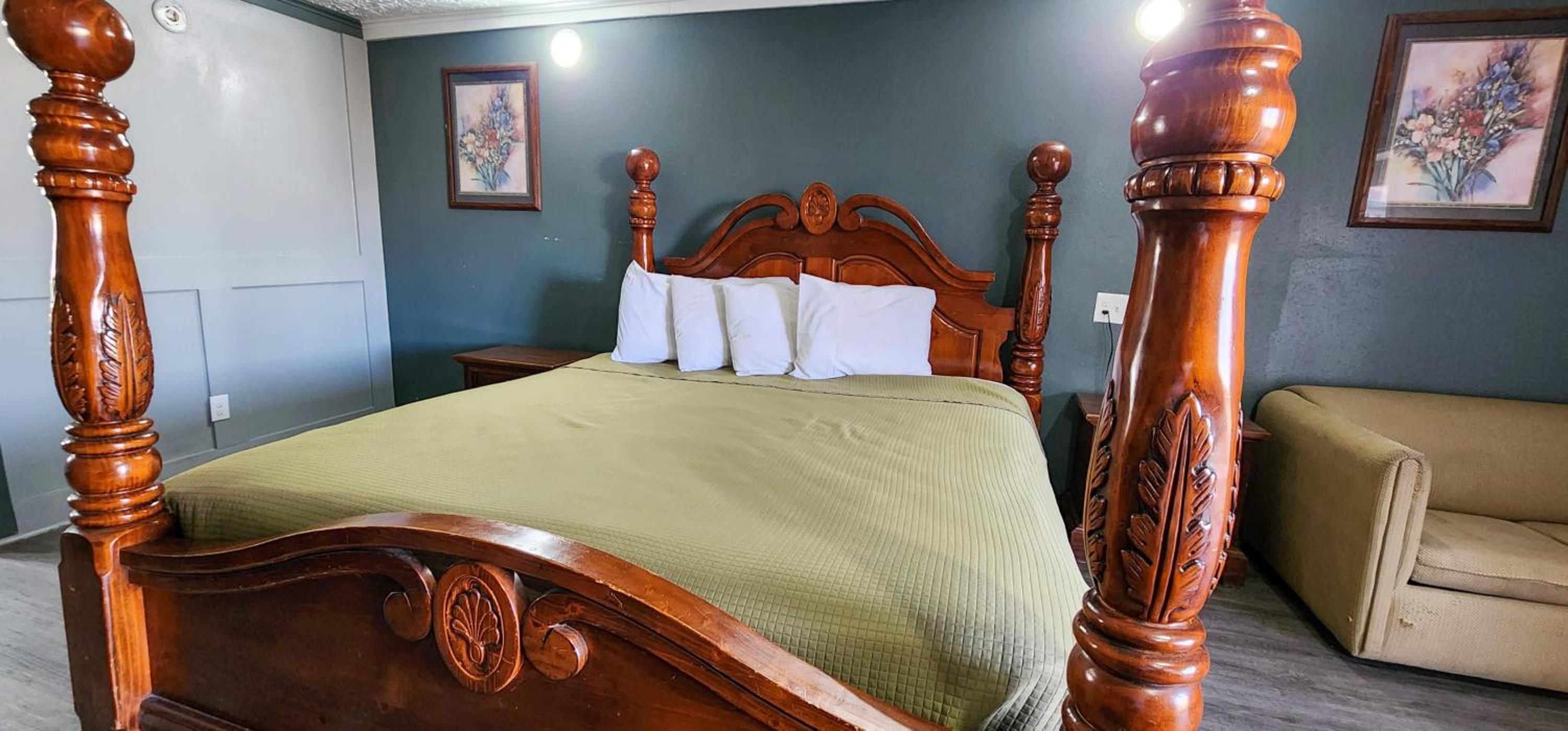 Knights Inn Tyler 30/55