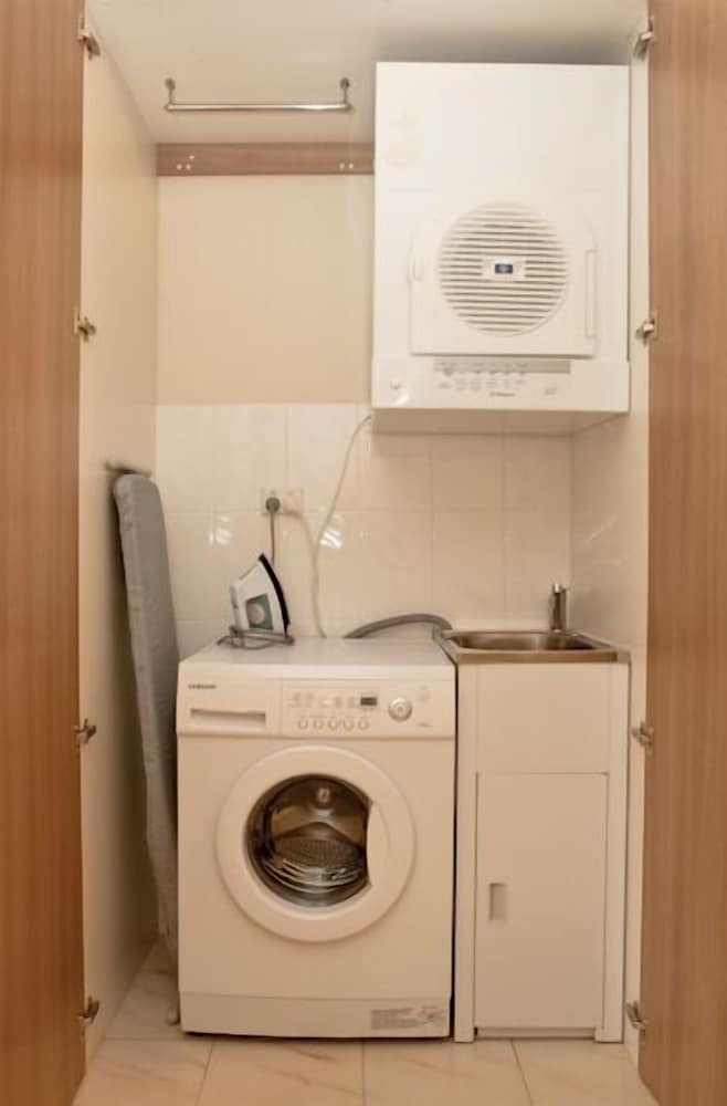 NARELLAN MOTOR INN 54/54