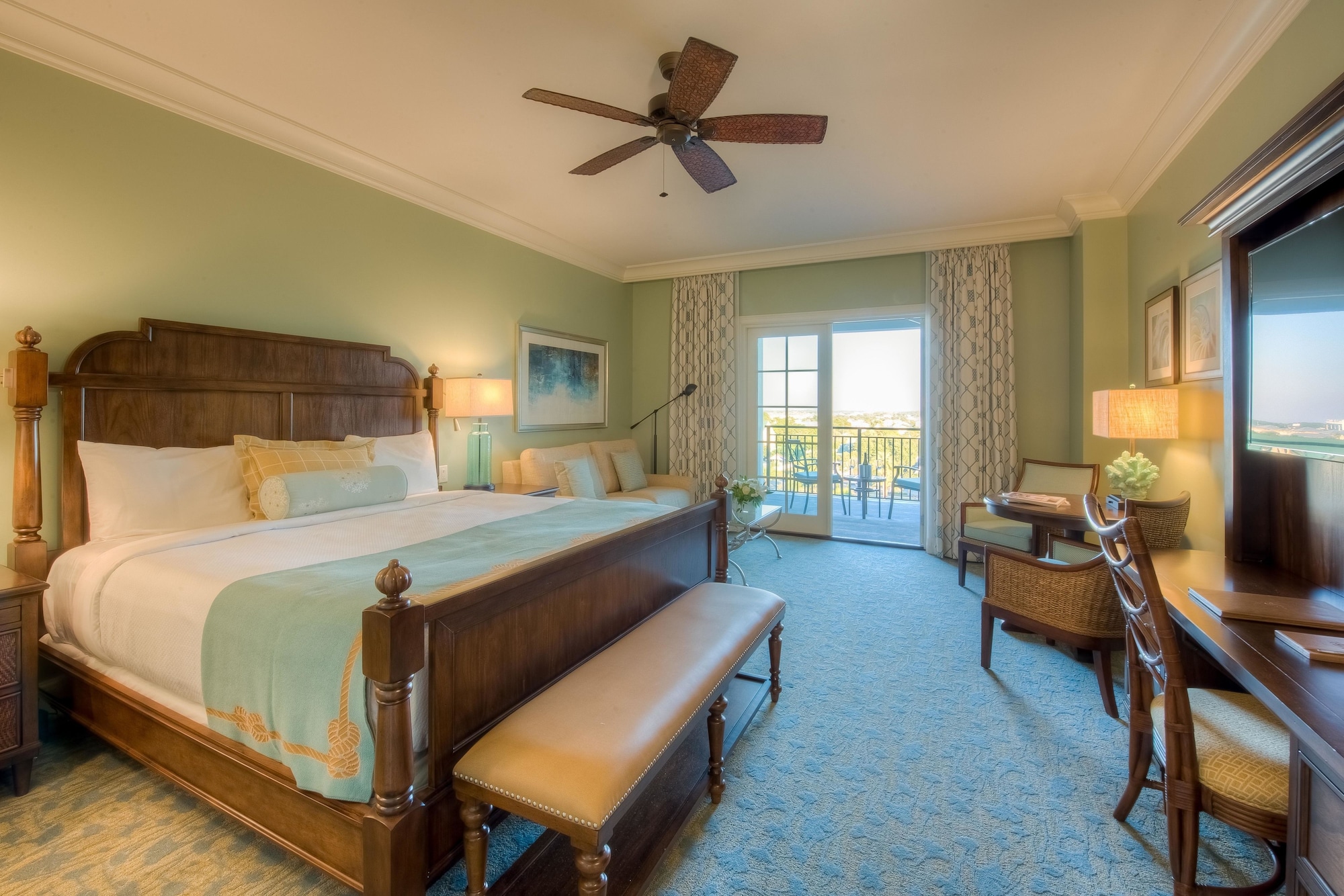 ROOM, KING BED, COURTYARD VIEW