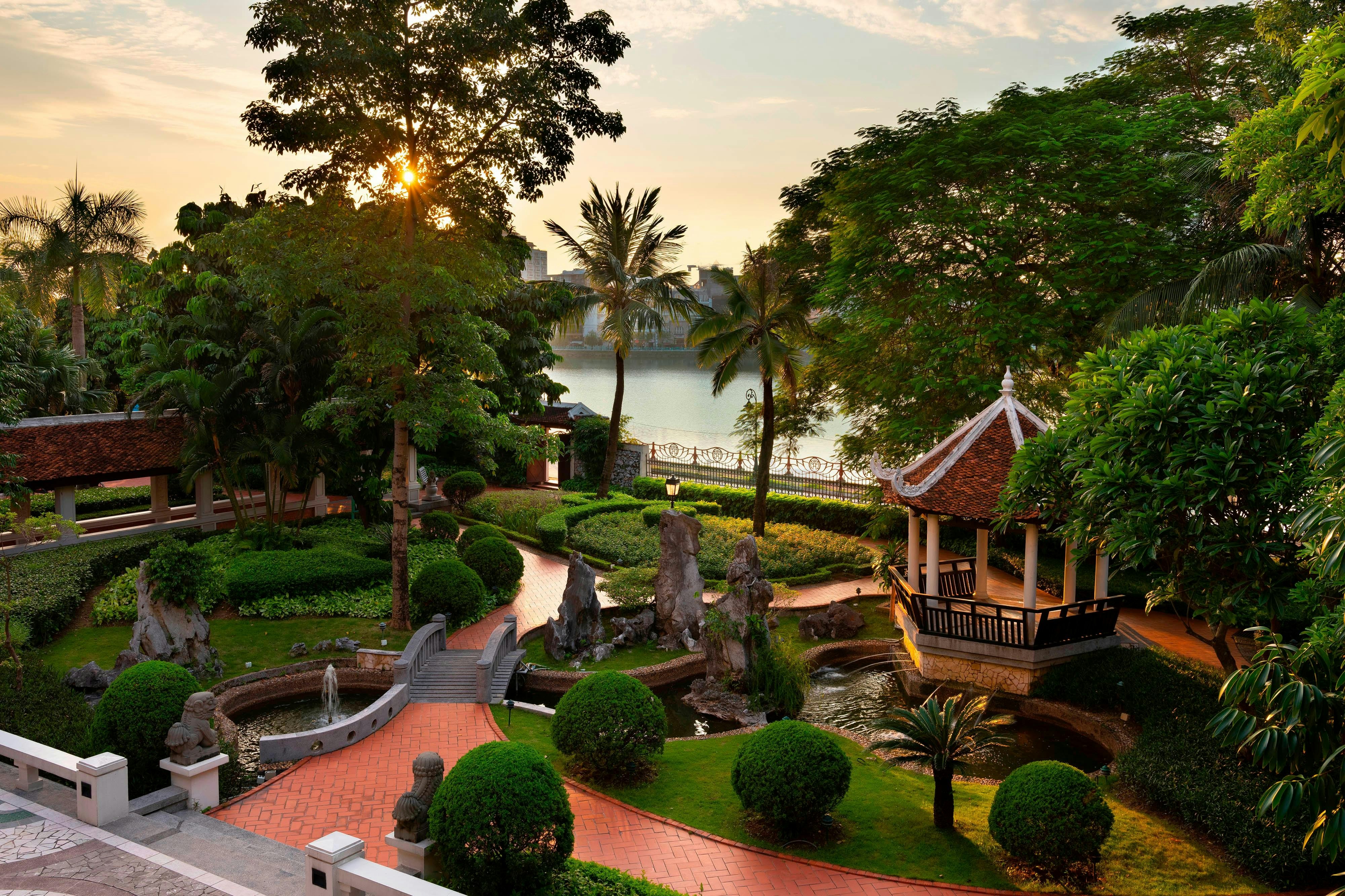 SHERATON HANOI HOTEL 37/42