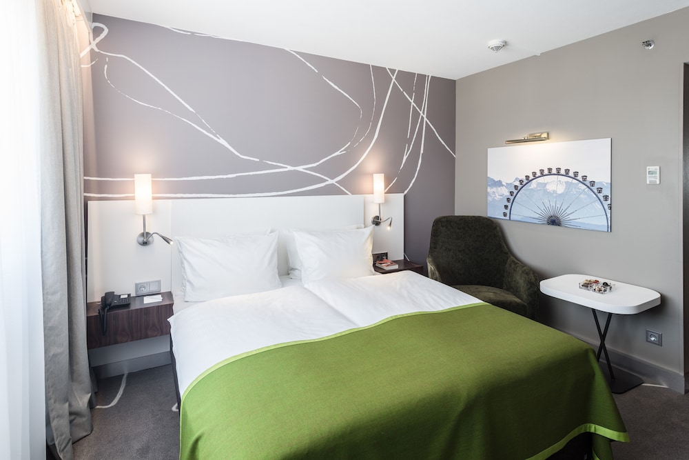 Premium, Queen Bed