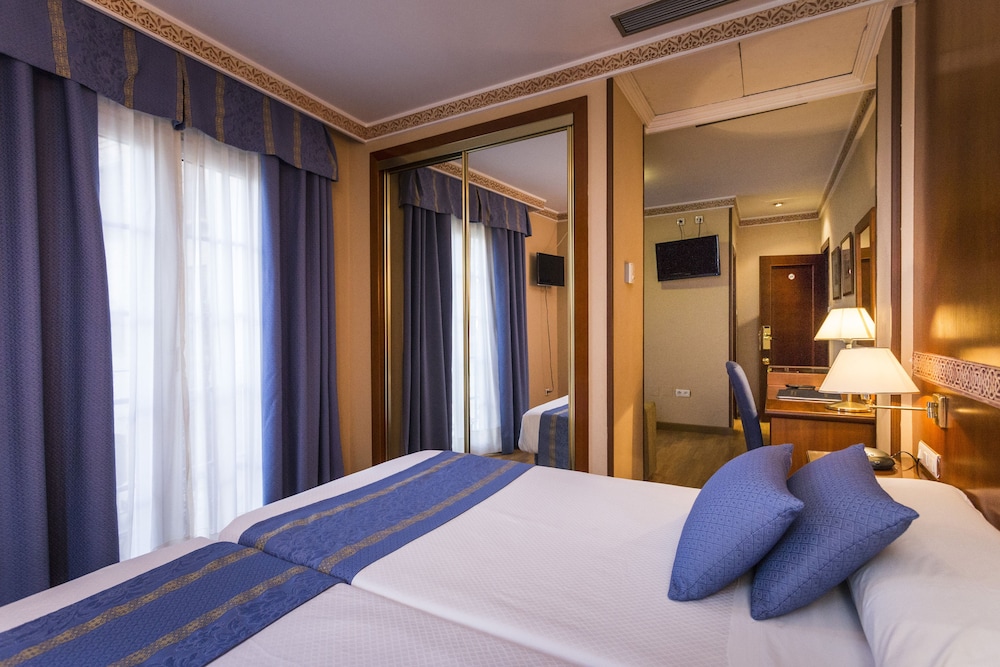Hotel Dauro Premier 29/76